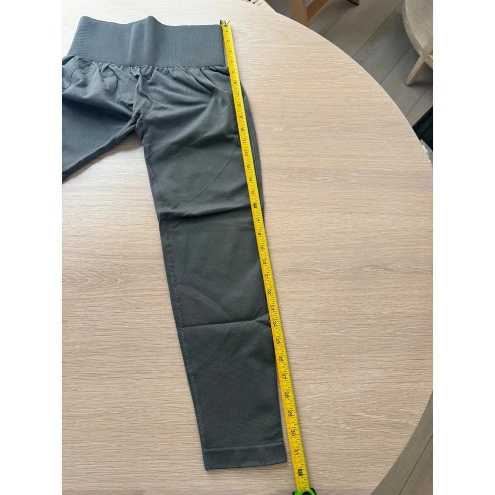 Halara Grey High Waisted Butt Lifting Cinch Seamless 7/8 Leggings‎ Large New